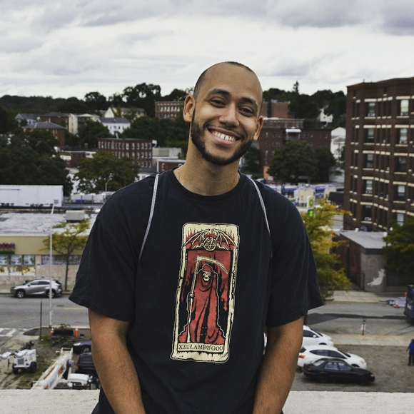 Meet your Posher, Tierre - Picture 1 of 1
